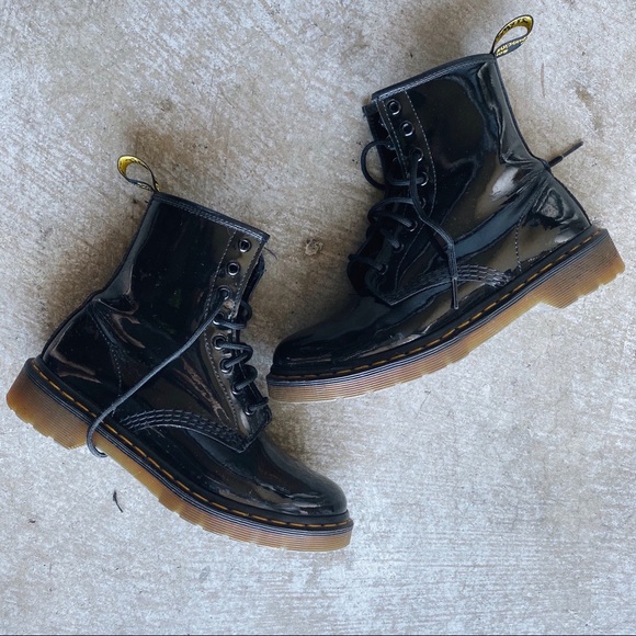 dr martens glossy black